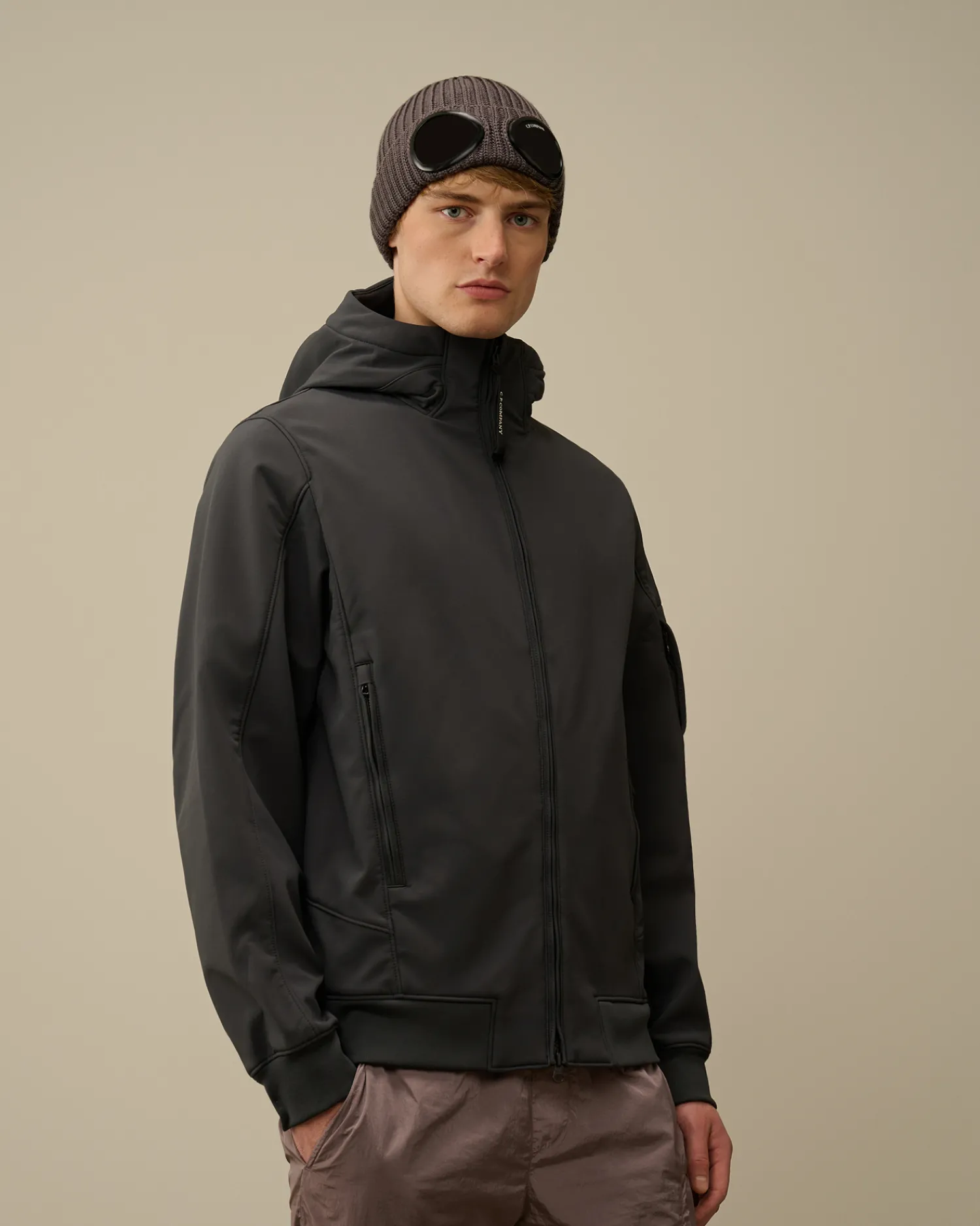 C.P. Company Giacche>C.P. Shell-R Hooded Jacket Black Sand