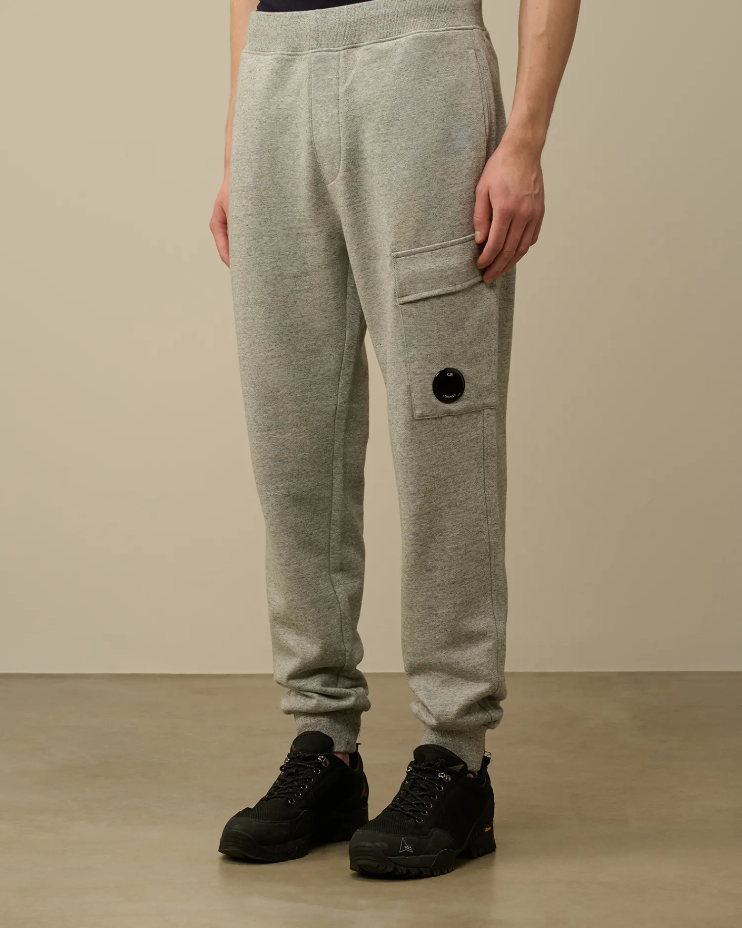 C.P. Company Tute & Shorts>Diagonal Raised Fleece Cargo Sweatpants Greystone Melange