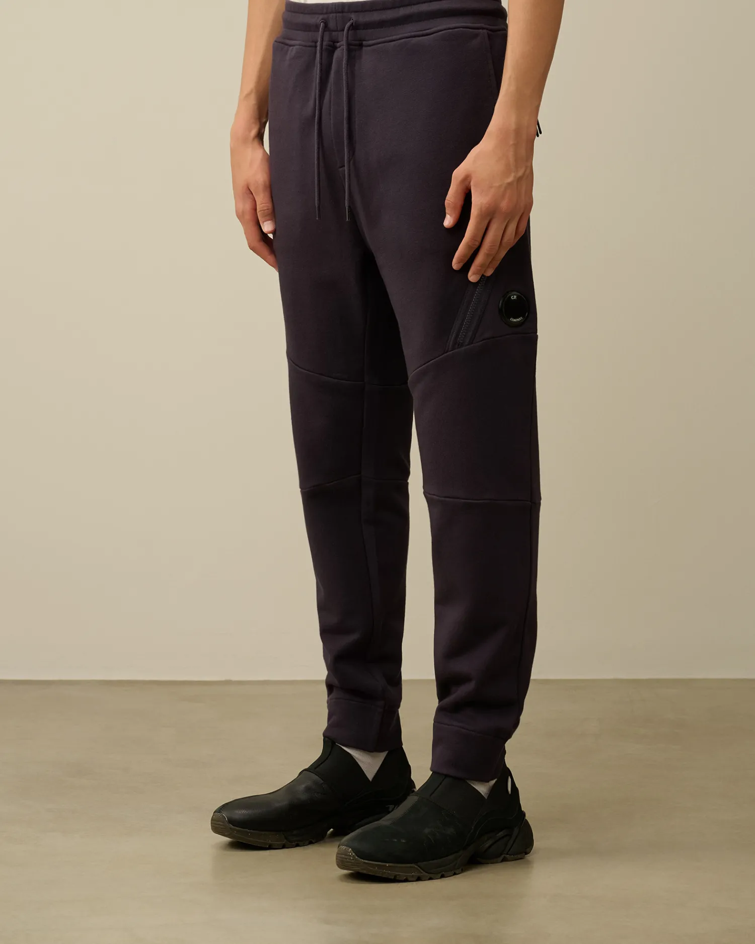 C.P. Company Tute & Shorts>Diagonal Raised Fleece Lens Sweatpants Nightshade – Purple