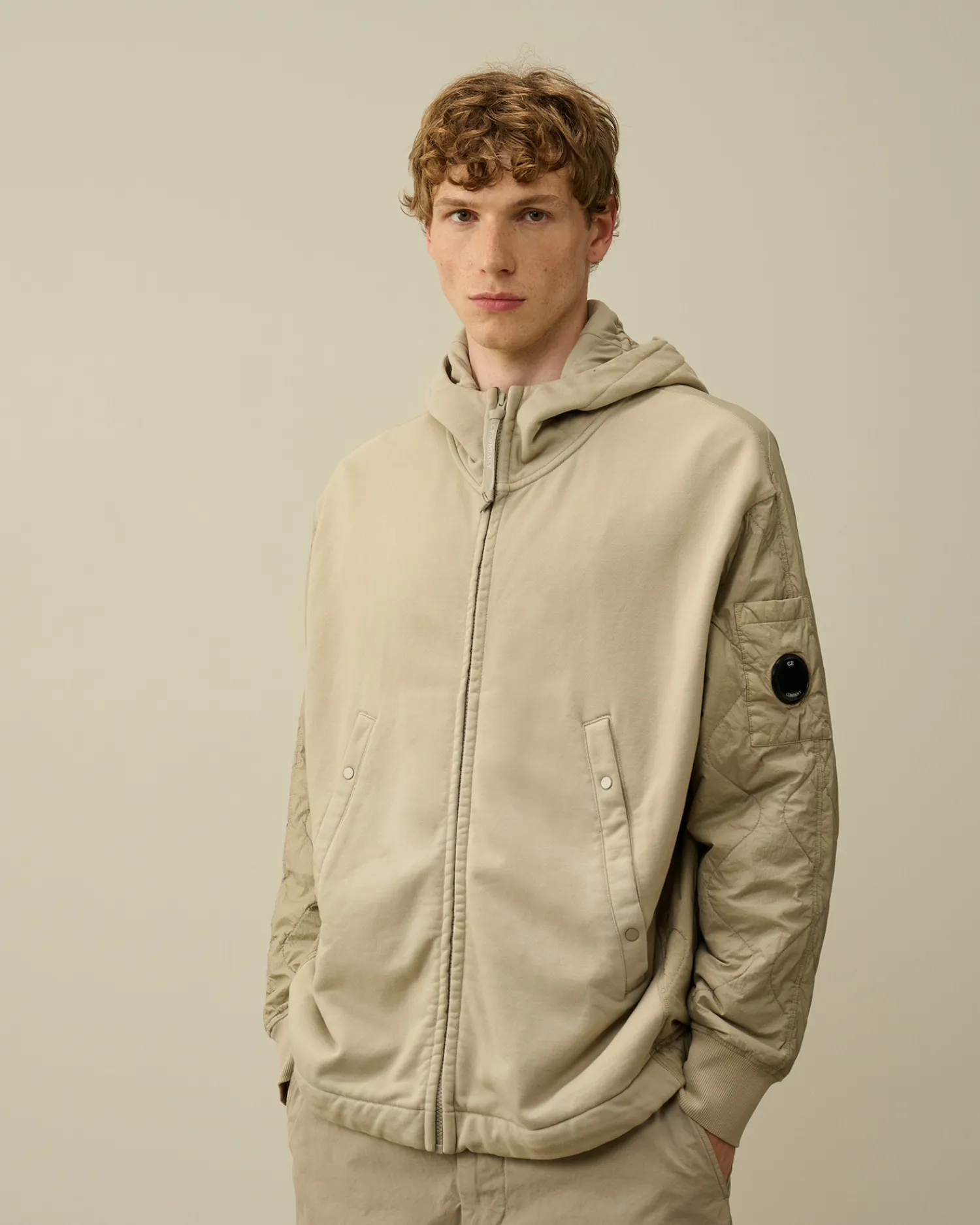 C.P. Company Felpe>Diagonal Raised Fleece Mixed Quilted Hooded Sweatshirt Vintage Khaki – Beige