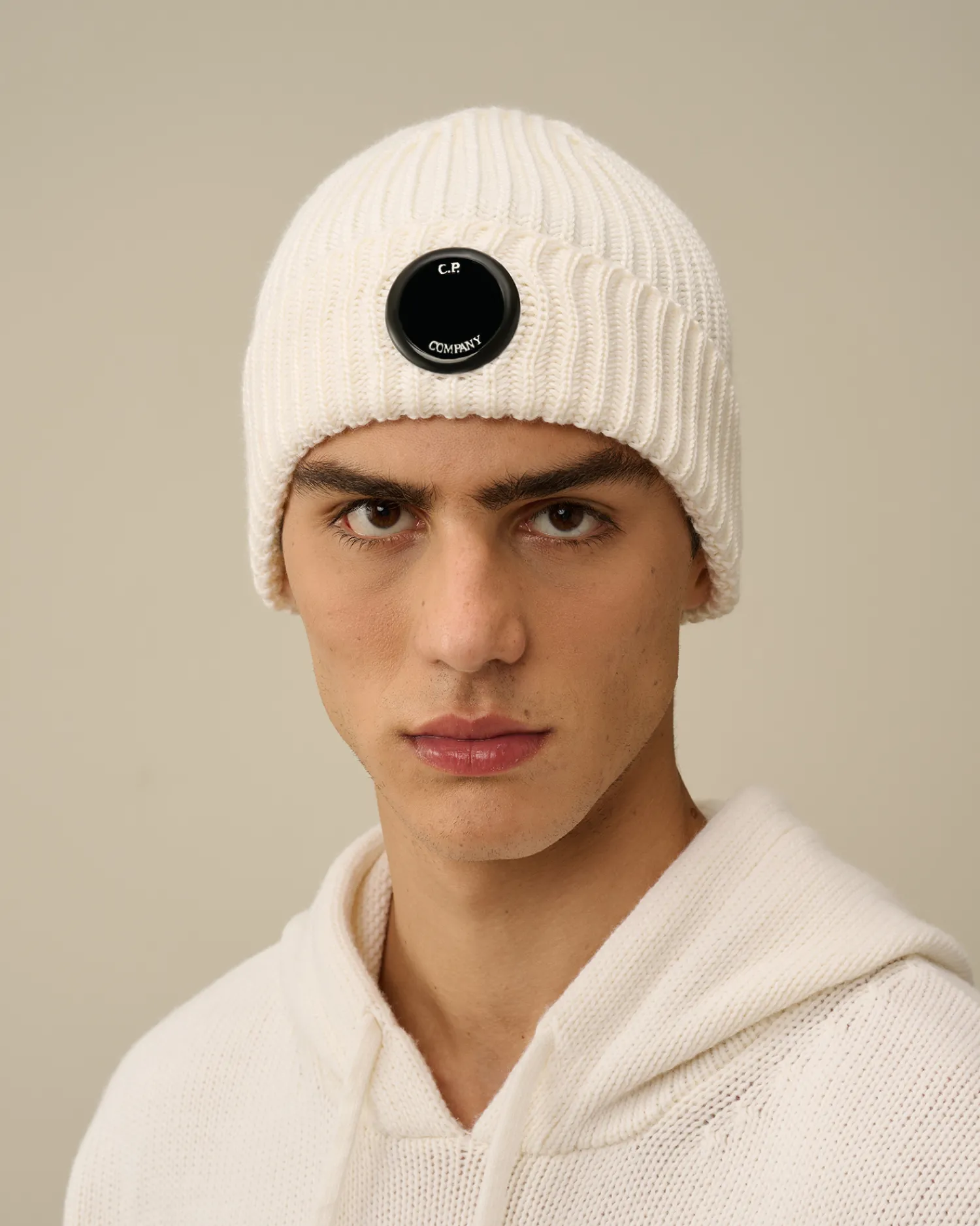 C.P. Company Cappelli>Extra Fine Merino Wool Lens Beanie Gauze White