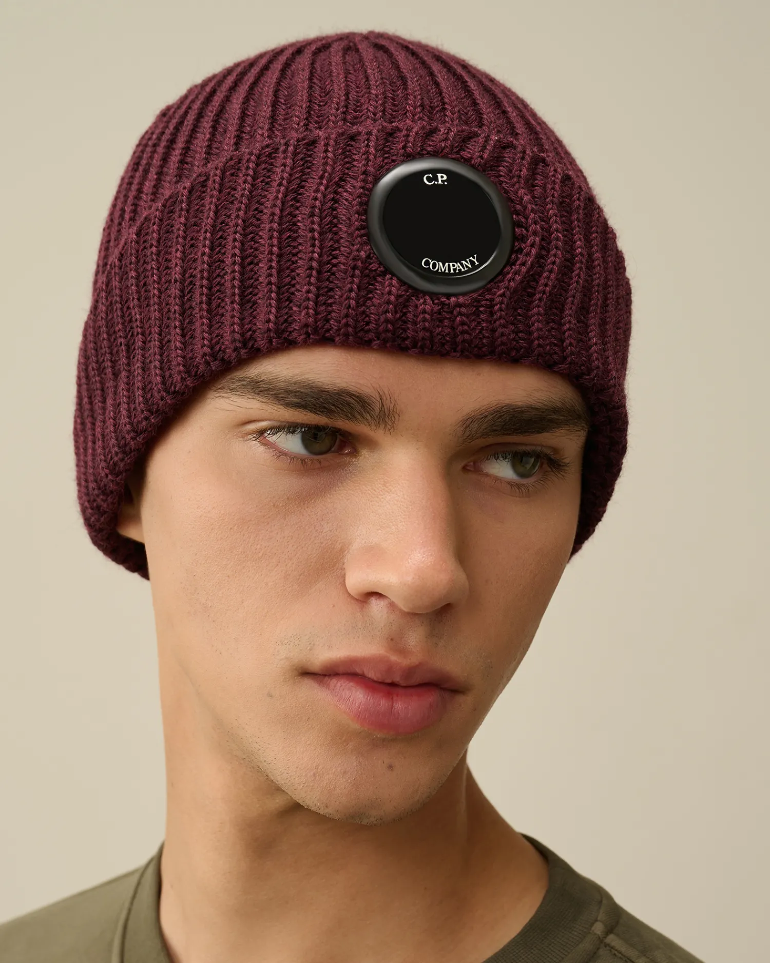 C.P. Company Cappelli>Extra Fine Merino Wool Lens Beanie Potent Purple