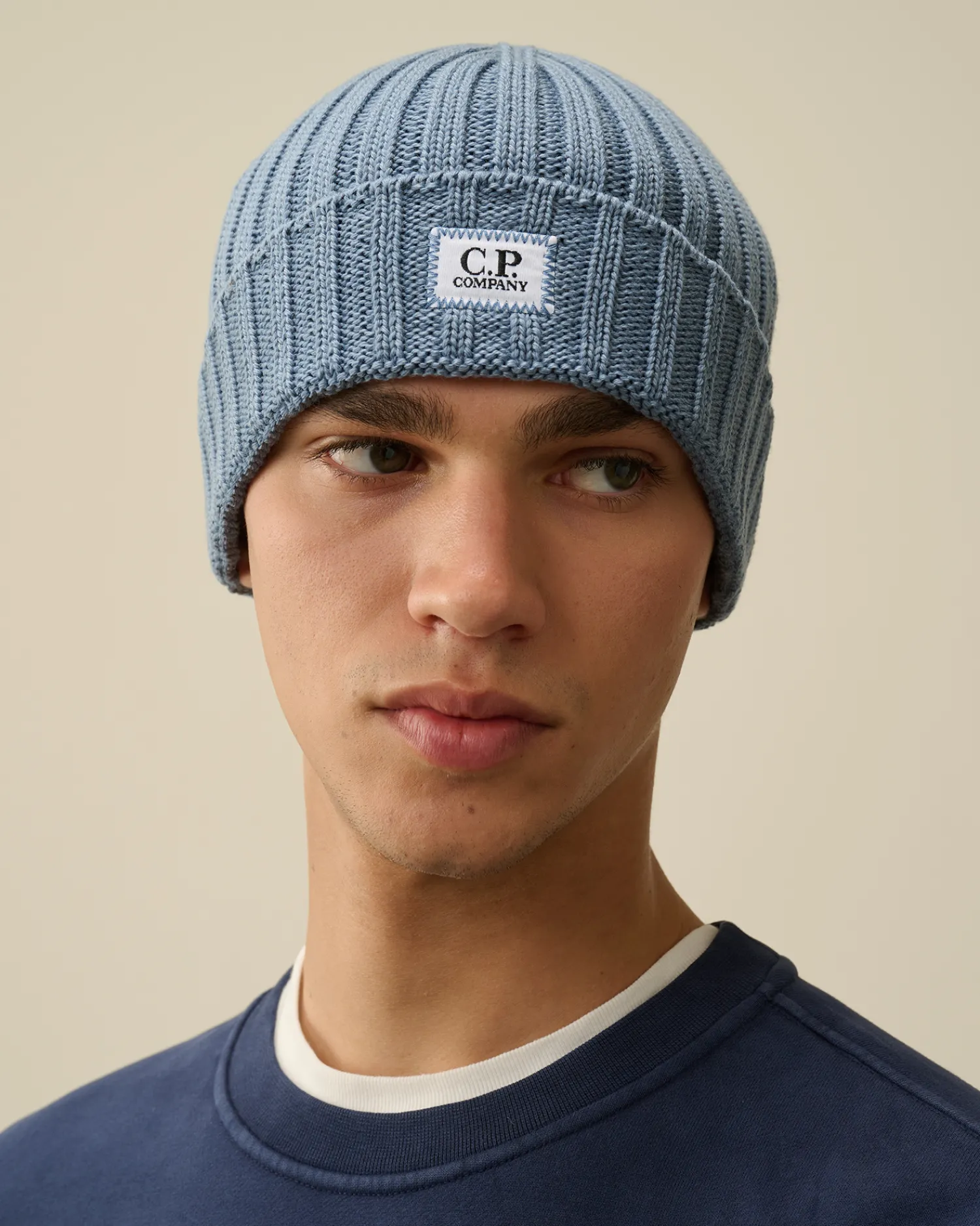 C.P. Company Cappelli>Extra Fine Merino Wool Logo Beanie Flint Stone – Blue