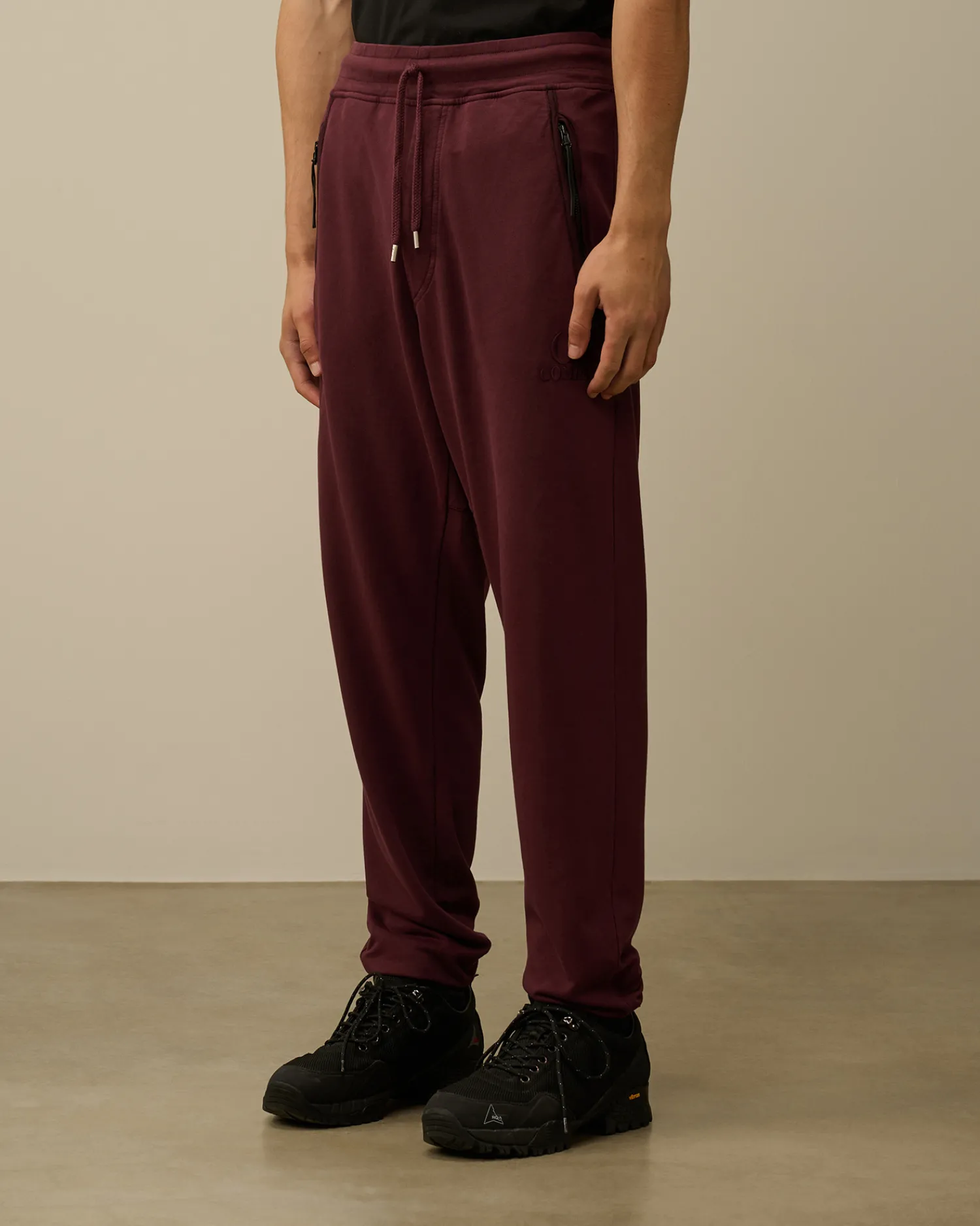 C.P. Company Tute & Shorts>Light Fleece Embroidery Sweatpants Potent Purple