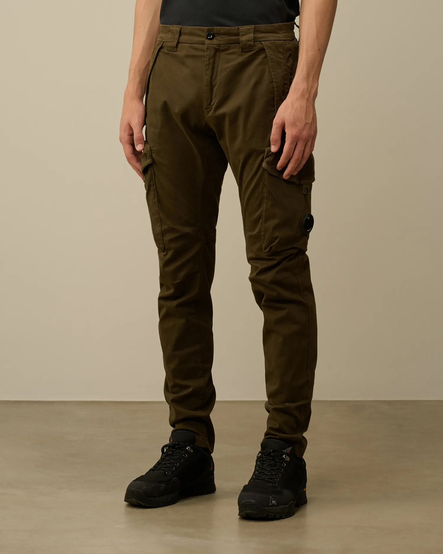 C.P. Company Pantaloni>Stretch Sateen Ergonomic Lens Cargo Pants Ivy Green